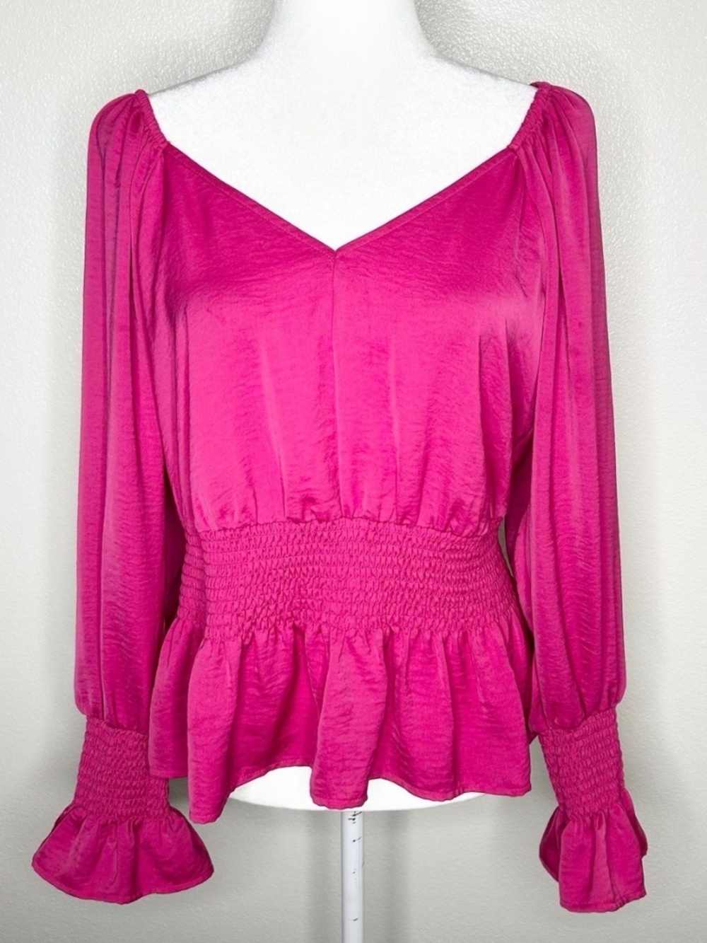 INC Womens Pink Satin V-Neck Long Sleeve Blouse Top Size M EUC